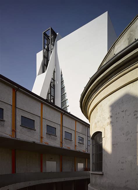 fondazione prada torre milano